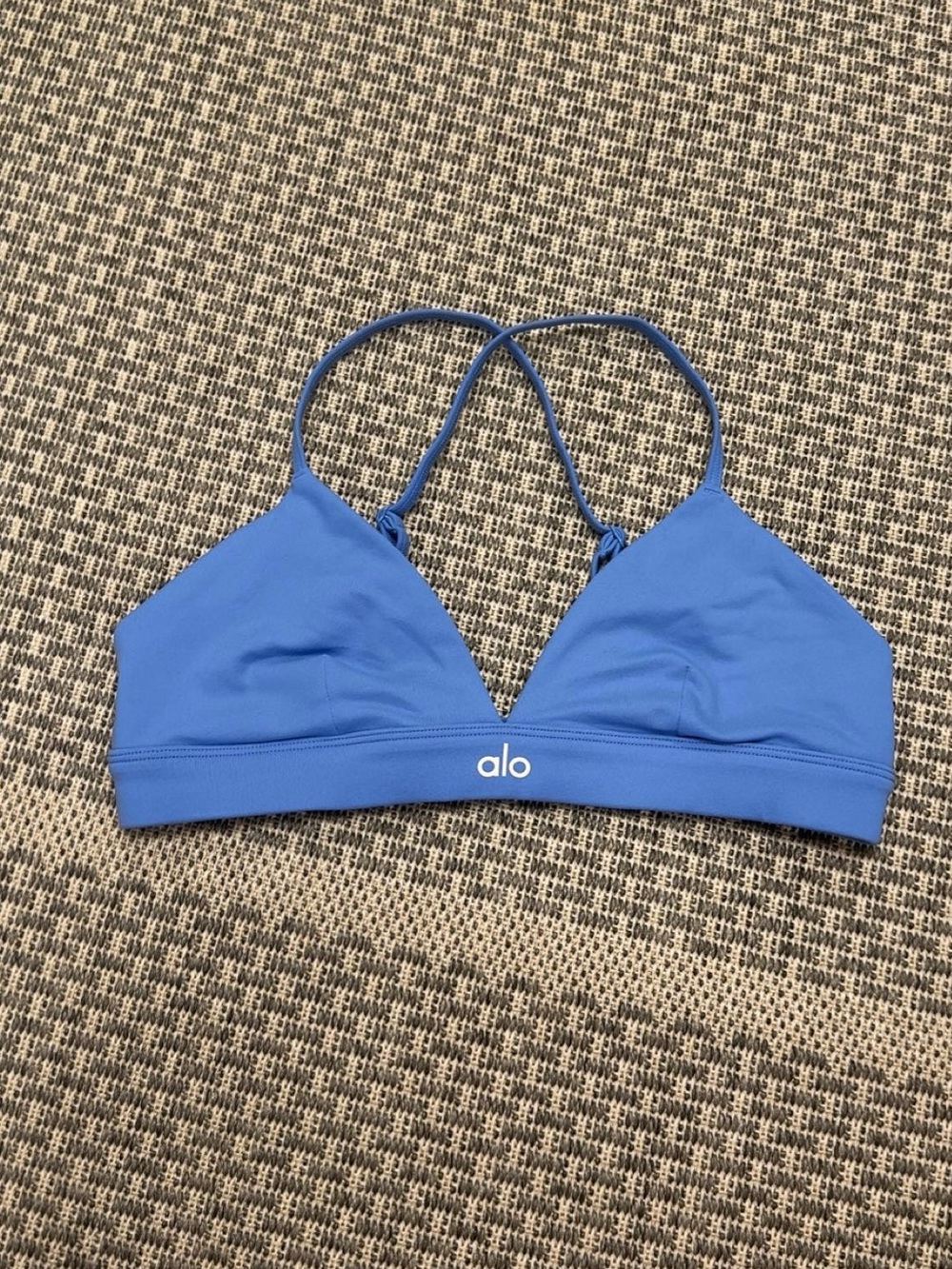 Alo Yoga Splendor Bra in Crystal Clear Blue